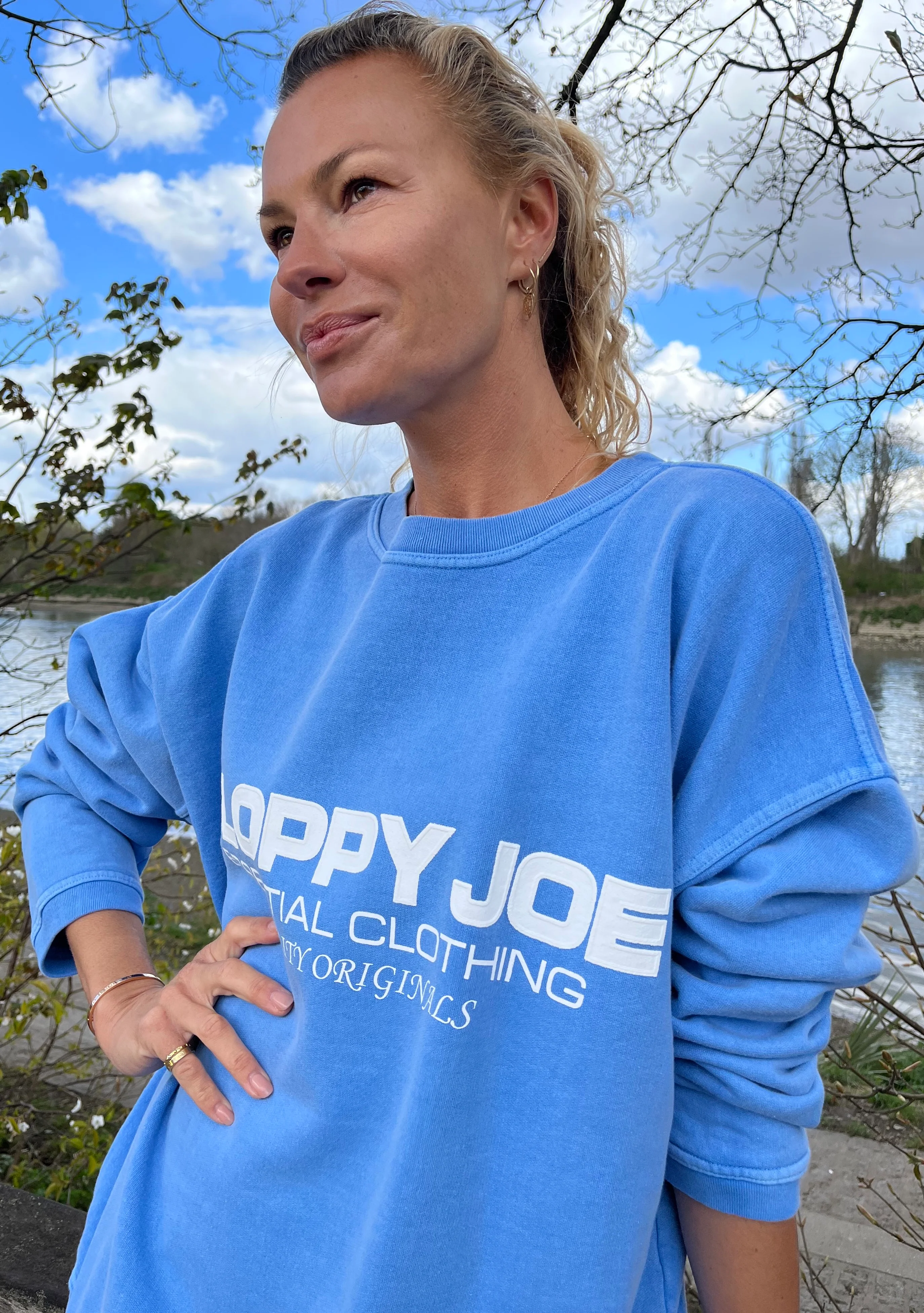 05 CLASSIC SQUARE SWEATSHIRT - Diana Blue - Image 3