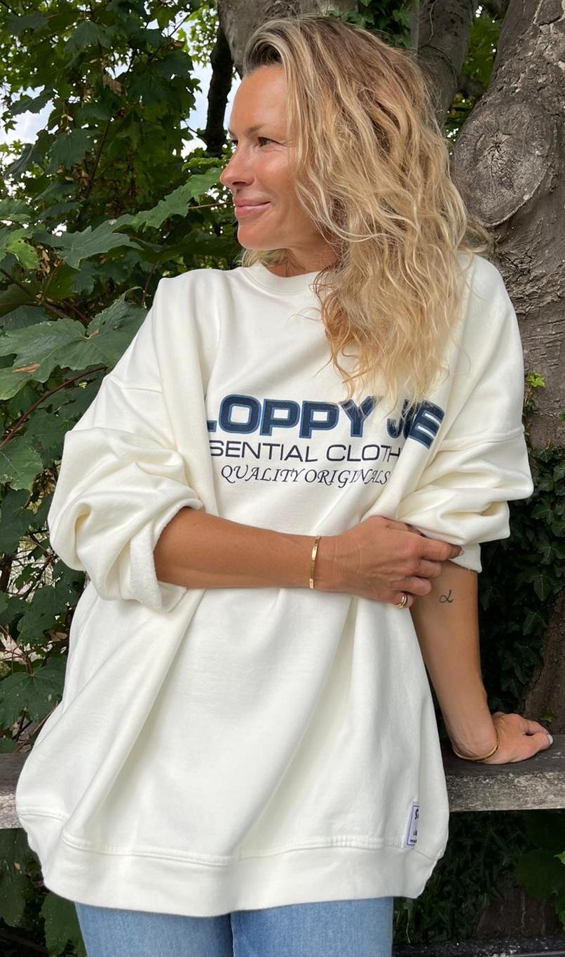 05 CLASSIC SQUARE SWEATSHIRT - White (Ltd Edition). - Image 3