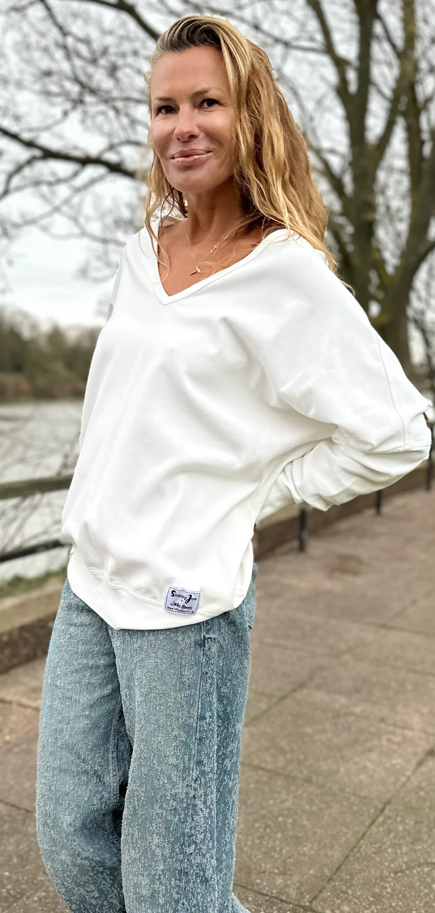 Raglan V Neck - White - Image 3